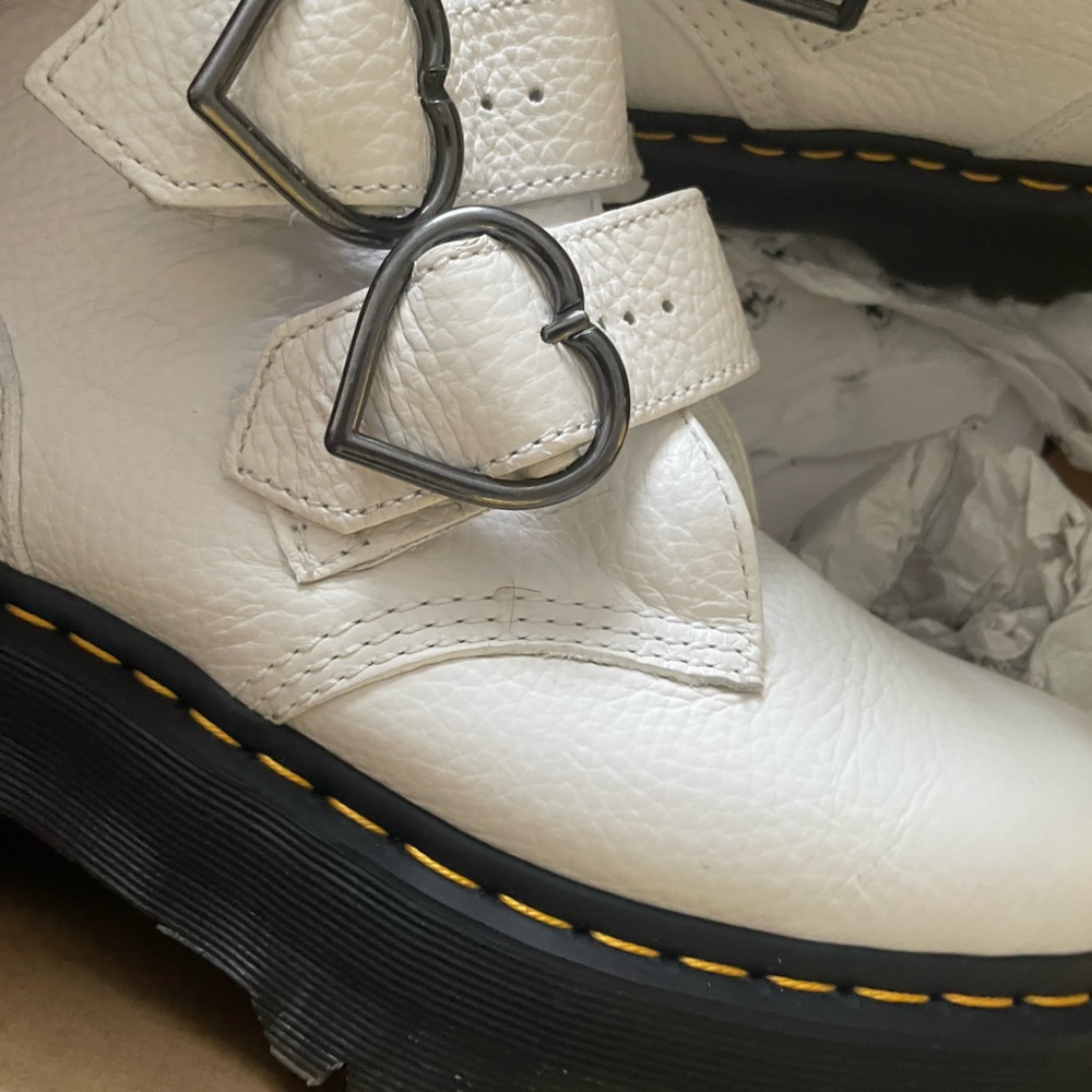 Womens Dr. Martens Devon Hearts Quad Boot - White